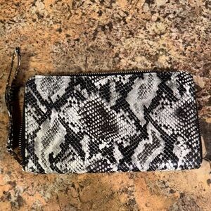 Lucky Brand Snakeskin Pattern Large Women’s Black & White Trio Wallet